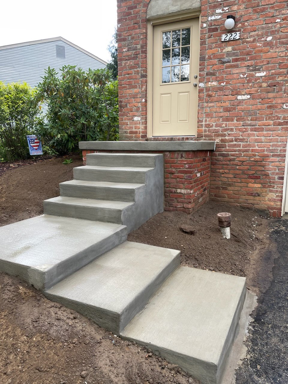 Residential Concrete Stairs Walkway